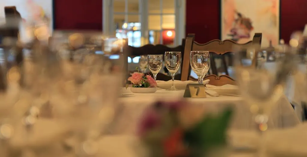 Hotel-Restaurant Eychenne Saint-Girons  Hotel Saint-Girons (Ariege)