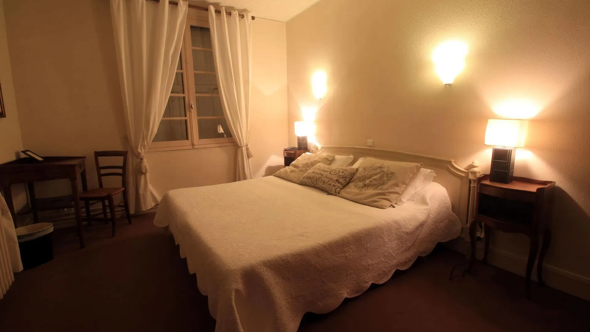 Hotel-Restaurant Eychenne Saint-Girons  3*, Saint-Girons (Ariege)