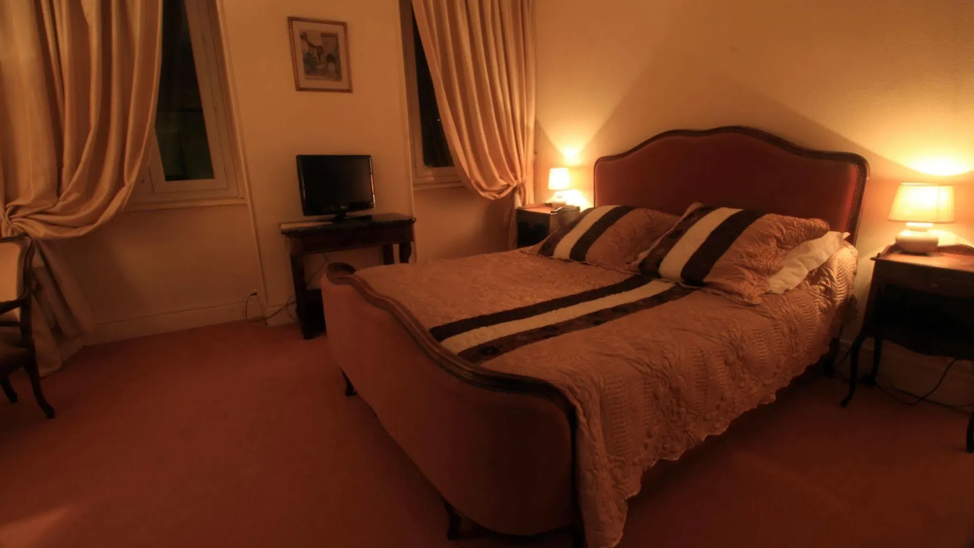 Hotel Hotel-Restaurant Eychenne Saint-Girons