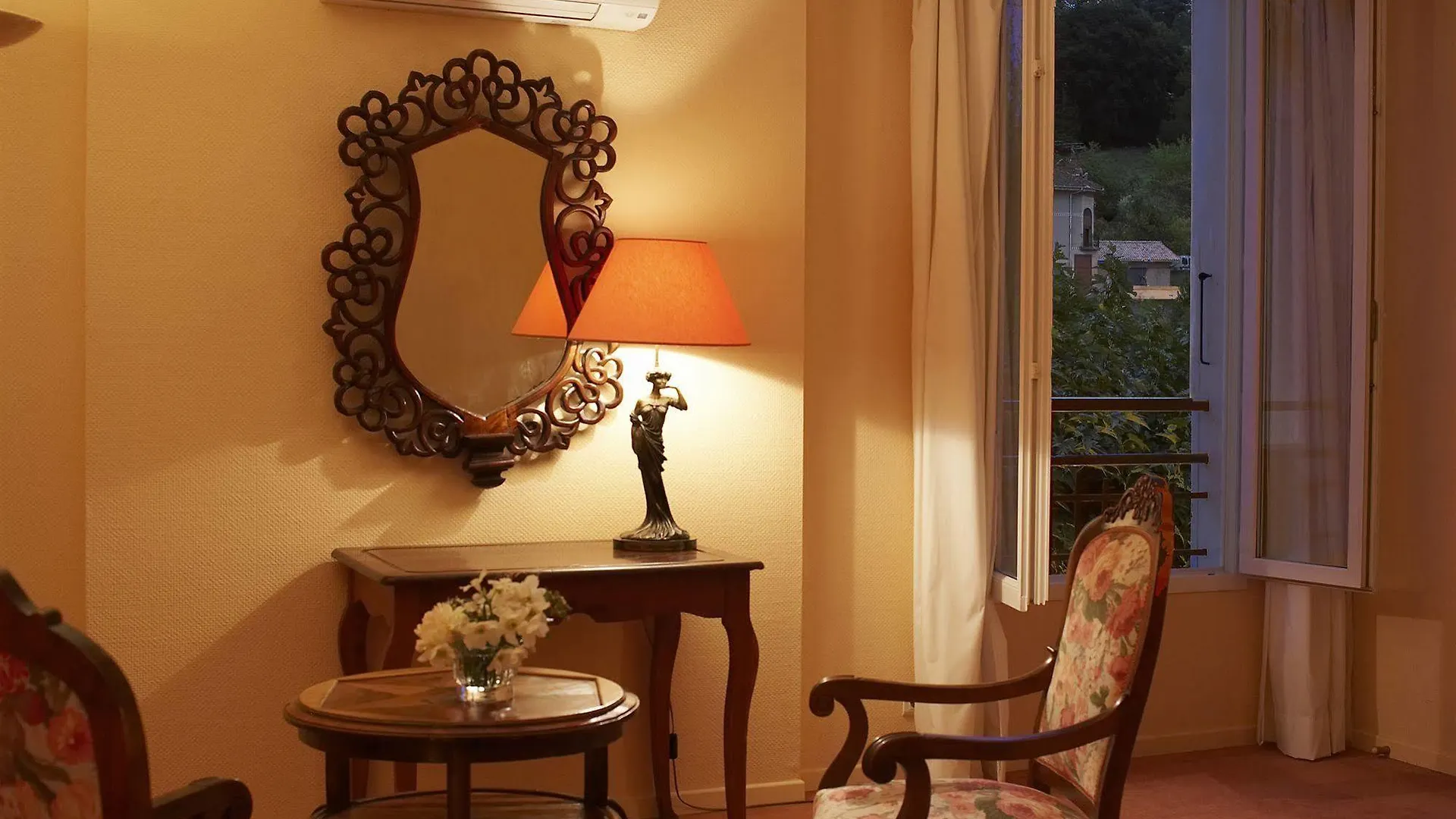 Hotel-Restaurant Eychenne Saint-Girons  Hotel Saint-Girons (Ariege)