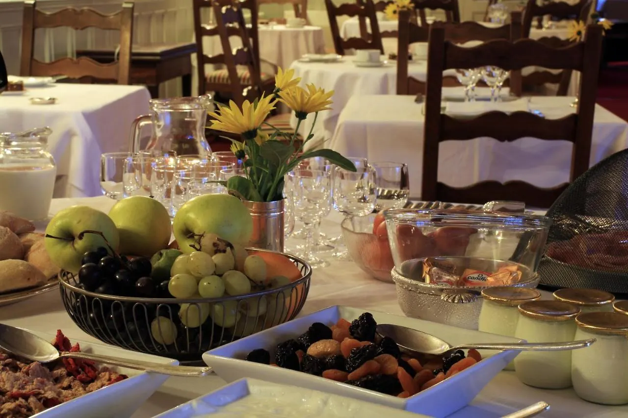 Hotel-Restaurant Eychenne Saint-Girons  Saint-Girons (Ariege)